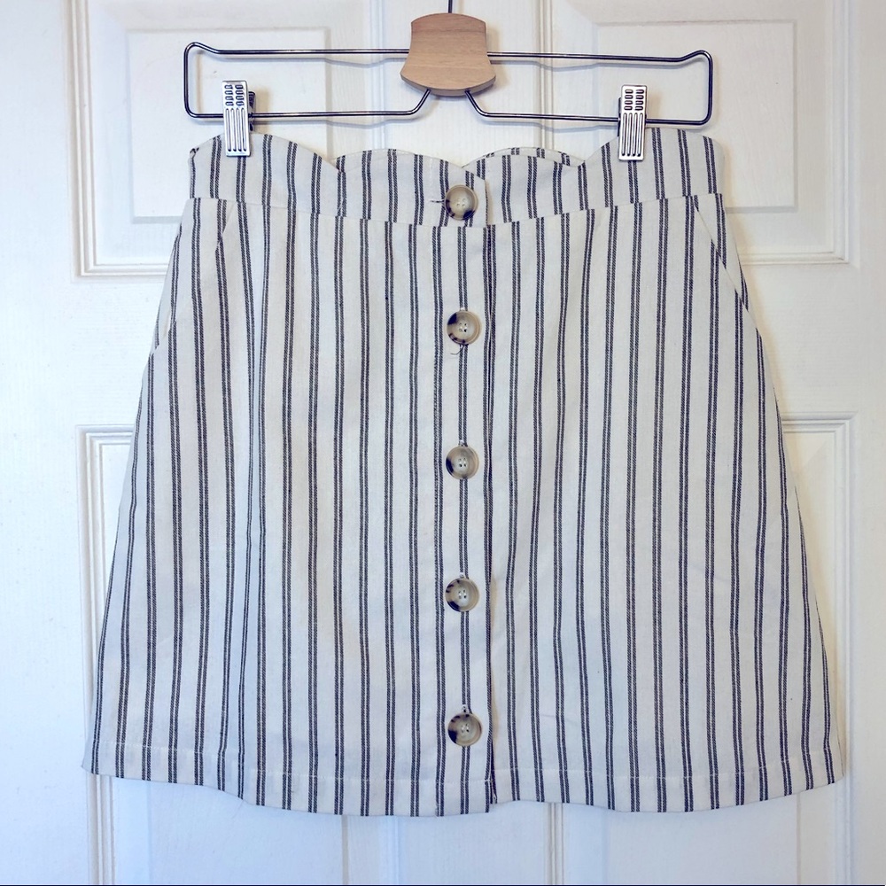 Blu Pepper Linen Blend Button Up Skirt